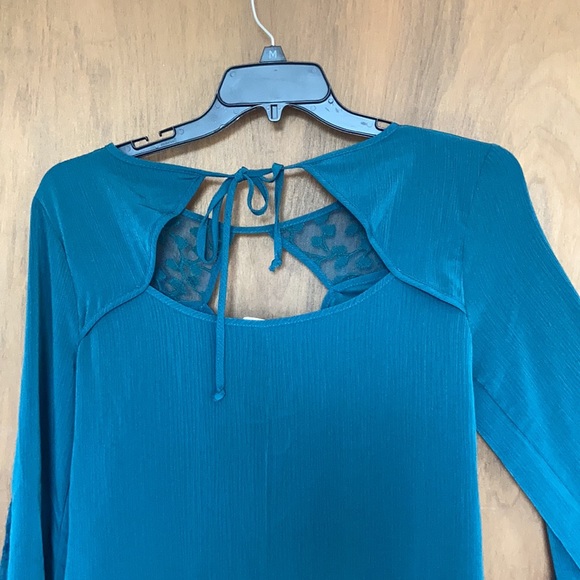 Price Firm 🔺 Altar'd State boho bell sleeve dress w/ cutout size S - Picture 12 of 15